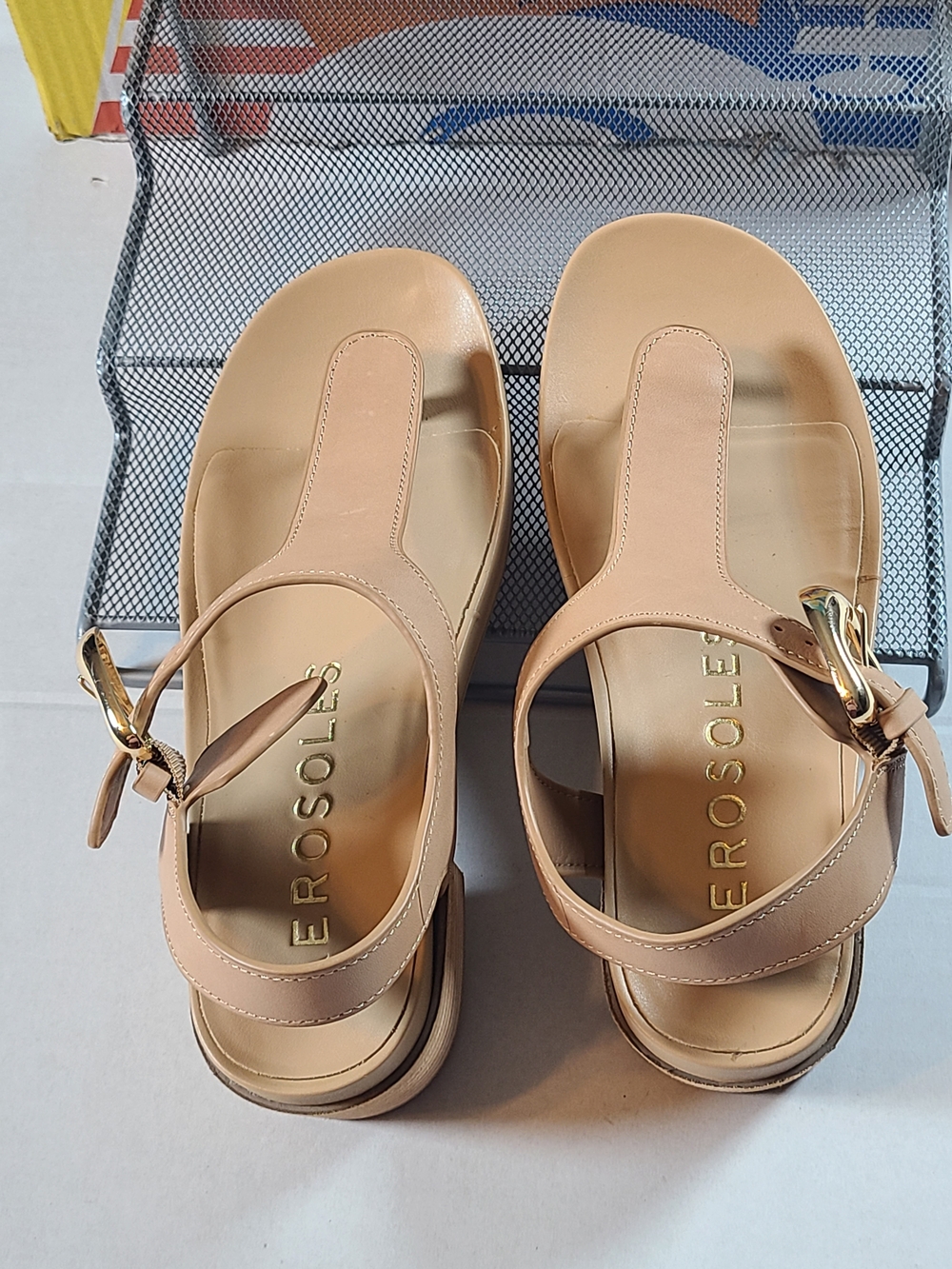 AEROSOLES Women's Tan Block Heel Thong Sandals with Buckle Size 8M - Picture 5 of 8